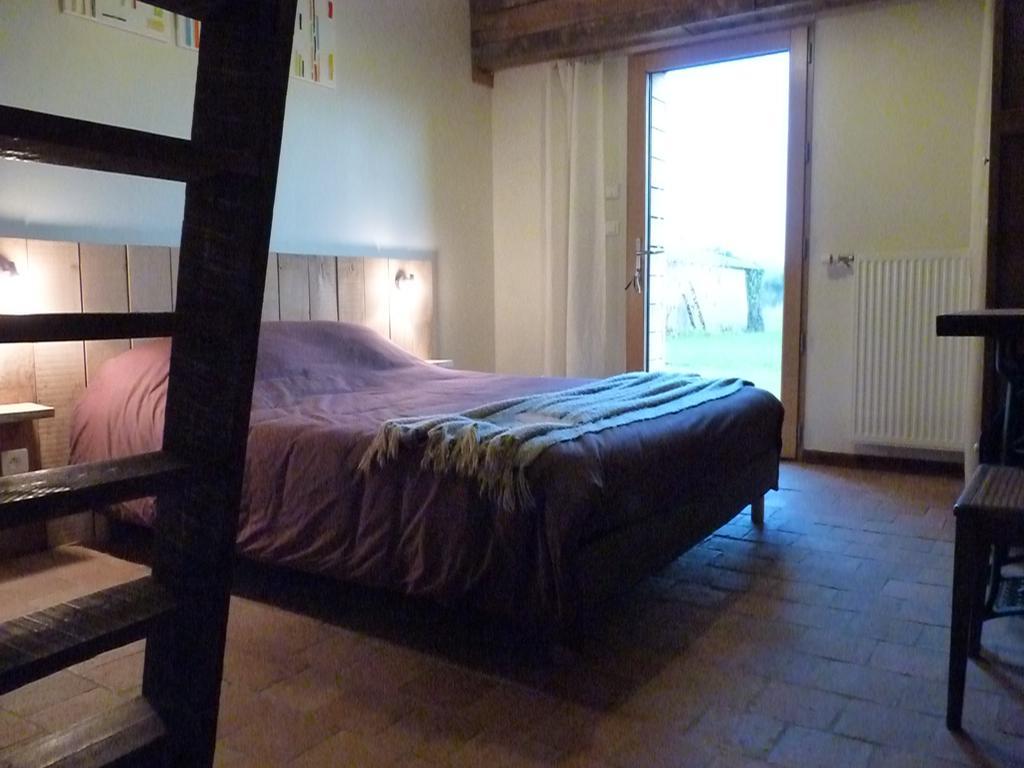 Chambres D'Hotes Le Chateau Rouge Saint-Germain-sur-Moine ภายนอก รูปภาพ