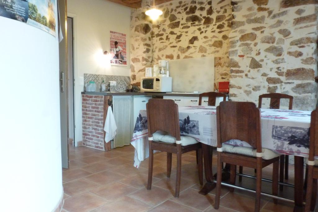 Chambres D'Hotes Le Chateau Rouge Saint-Germain-sur-Moine ภายนอก รูปภาพ